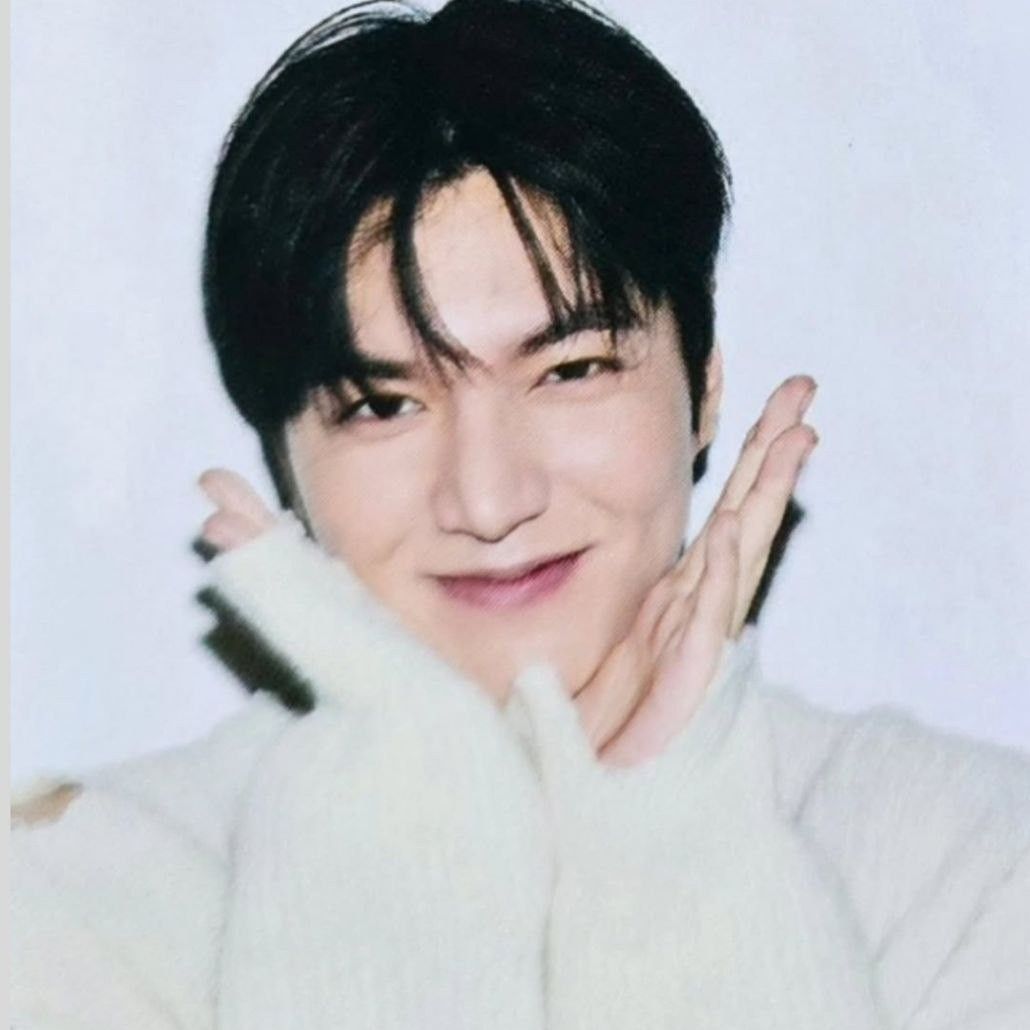 Recent activity shot of Lee Minho