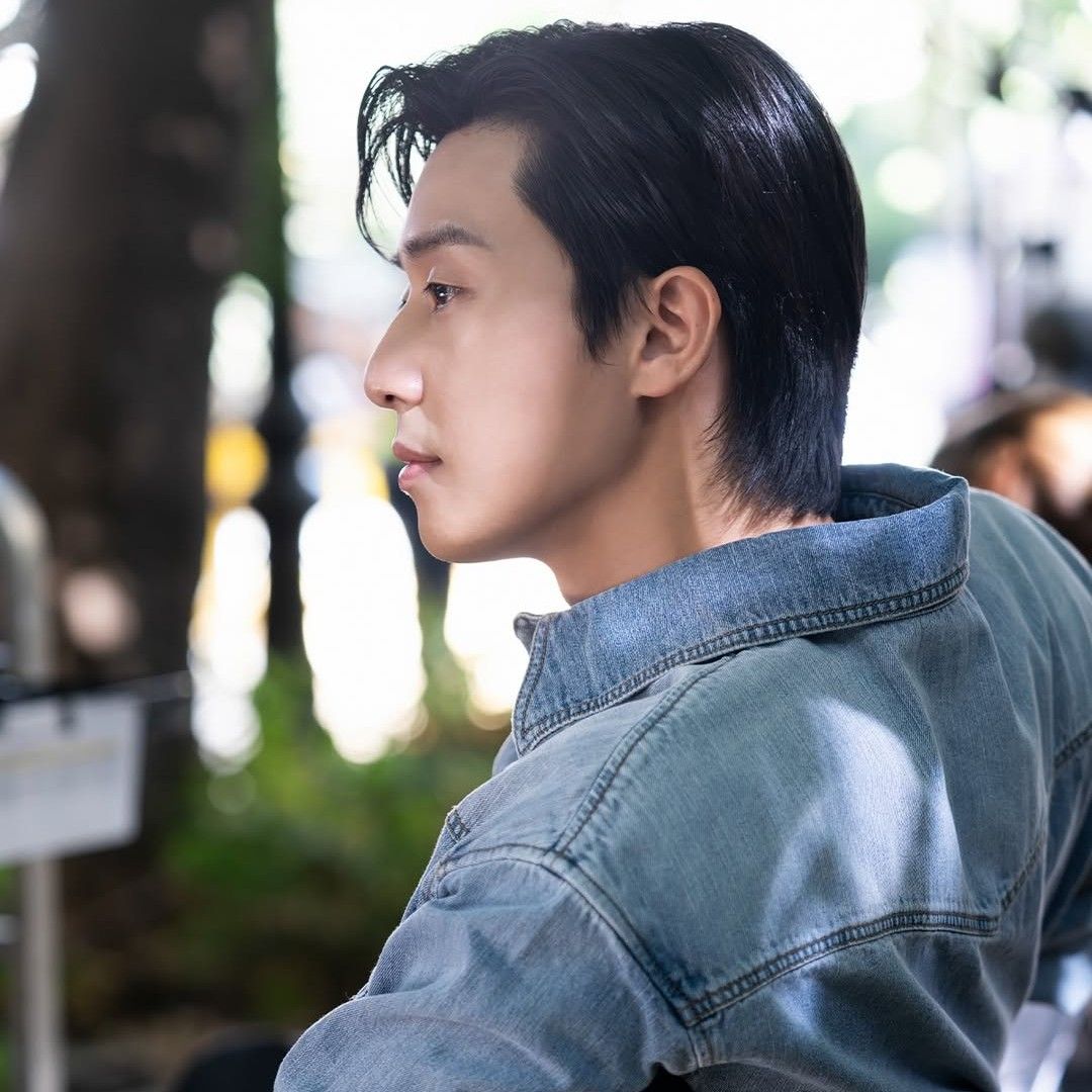 Latest photo of Park Seojoon