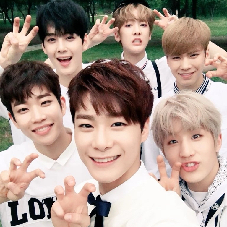 Latest photo of Cha Eunwoo