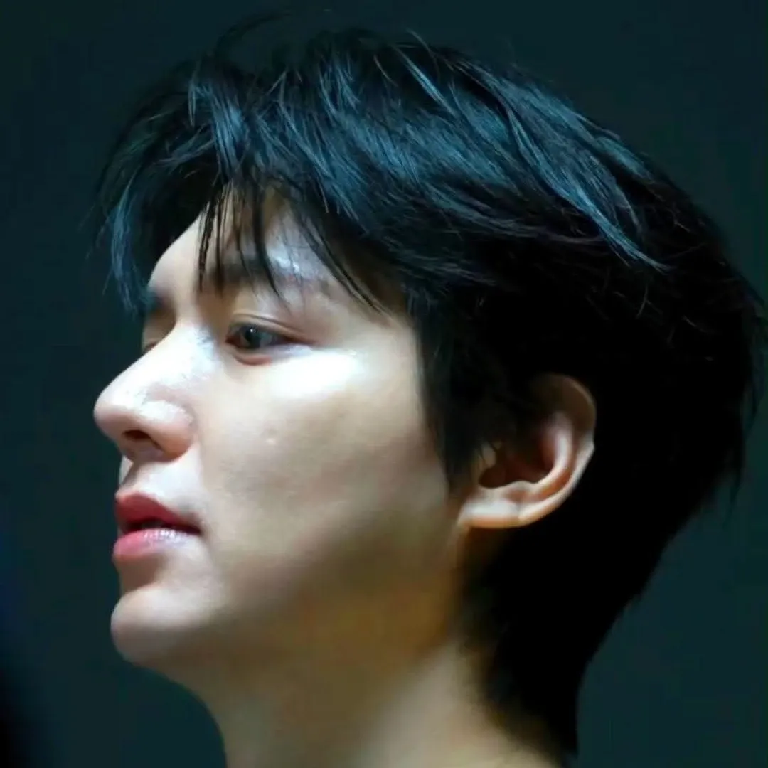 Behind-the-scenes cut of Lee Minho