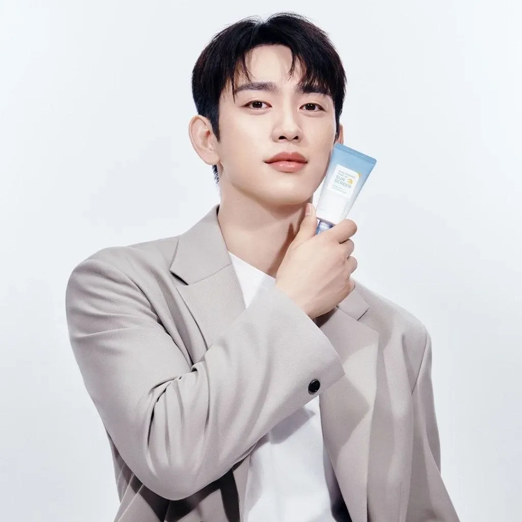 Cuplikan di balik layar dari Park Jinyoung
