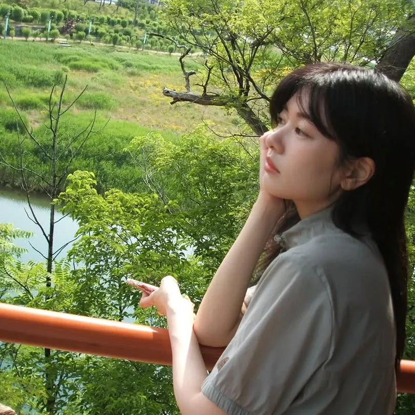 Recent activity shot of Jung Somin