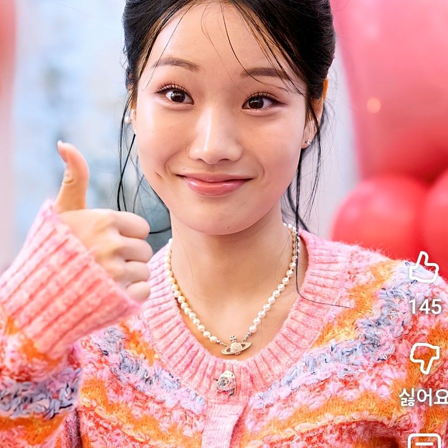 Behind-the-scenes cut of Kim Soyeon (2004)