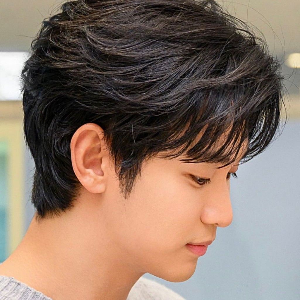 キム・スヒョンのビハインドカット