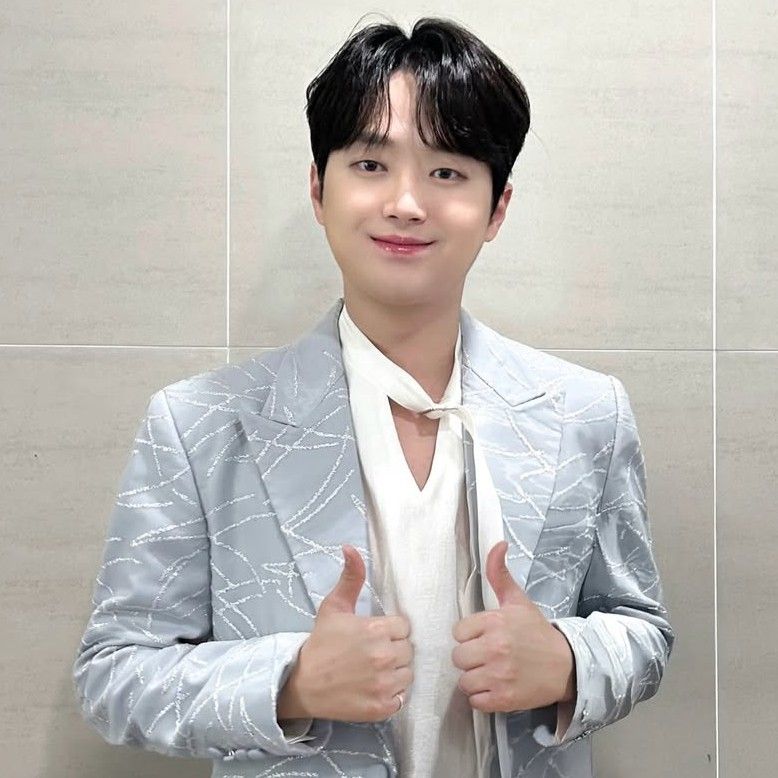 이찬원의 최신 사진