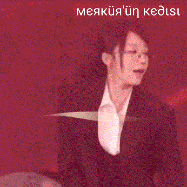 Behind-the-scenes cut of Jung Eunji