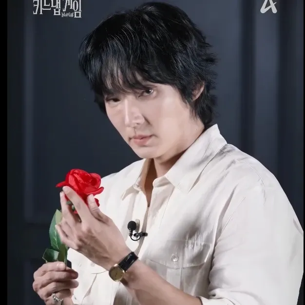 Recent activity shot of Lee Joongi