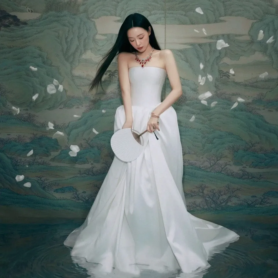 Behind-the-scenes cut of Kim Jiwon