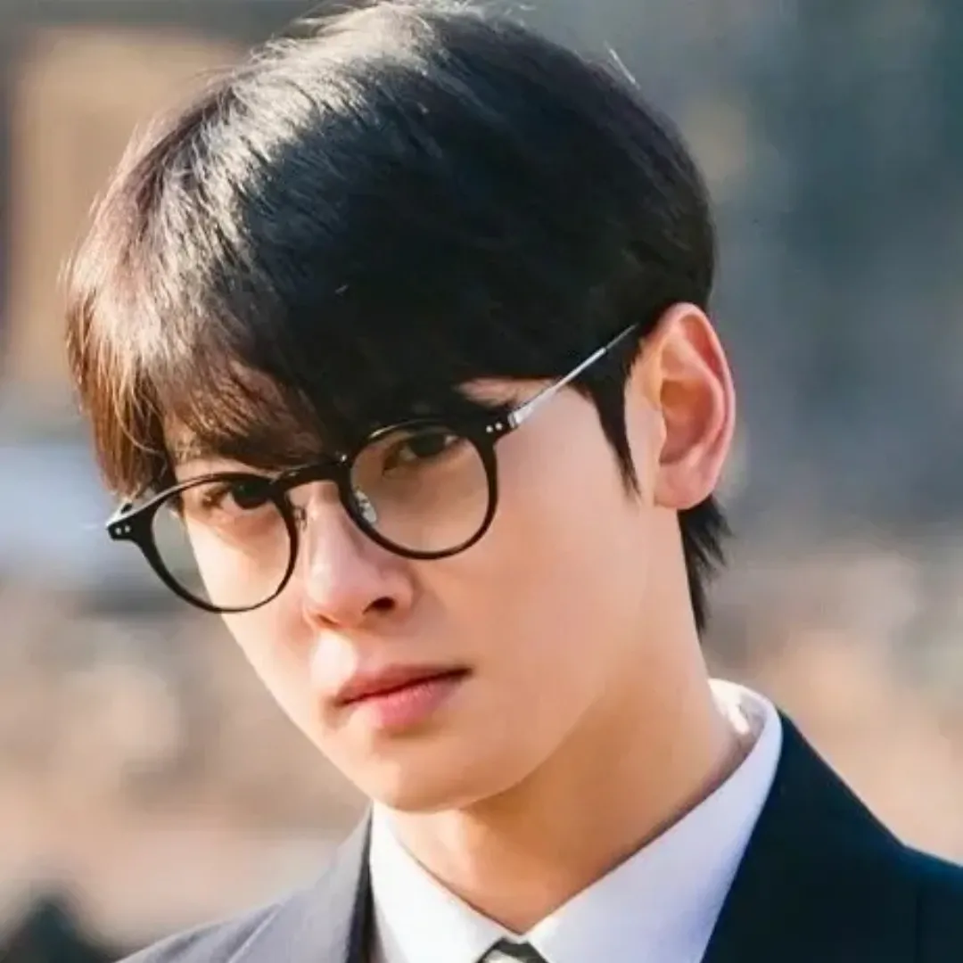 A moment captured by a fan of Cha Eunwoo