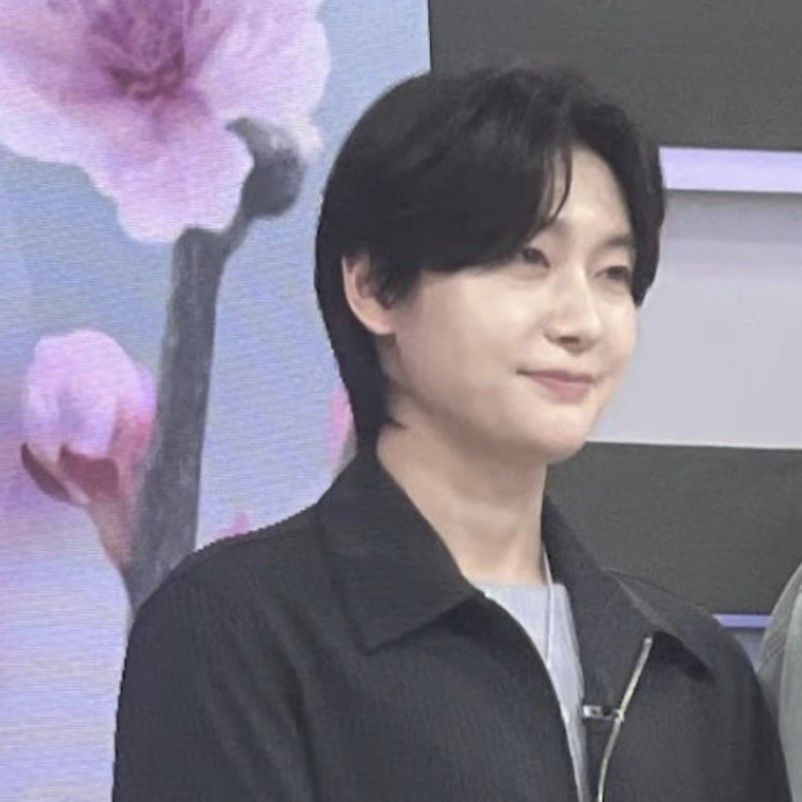 Behind-the-scenes cut of Kim Yongbin