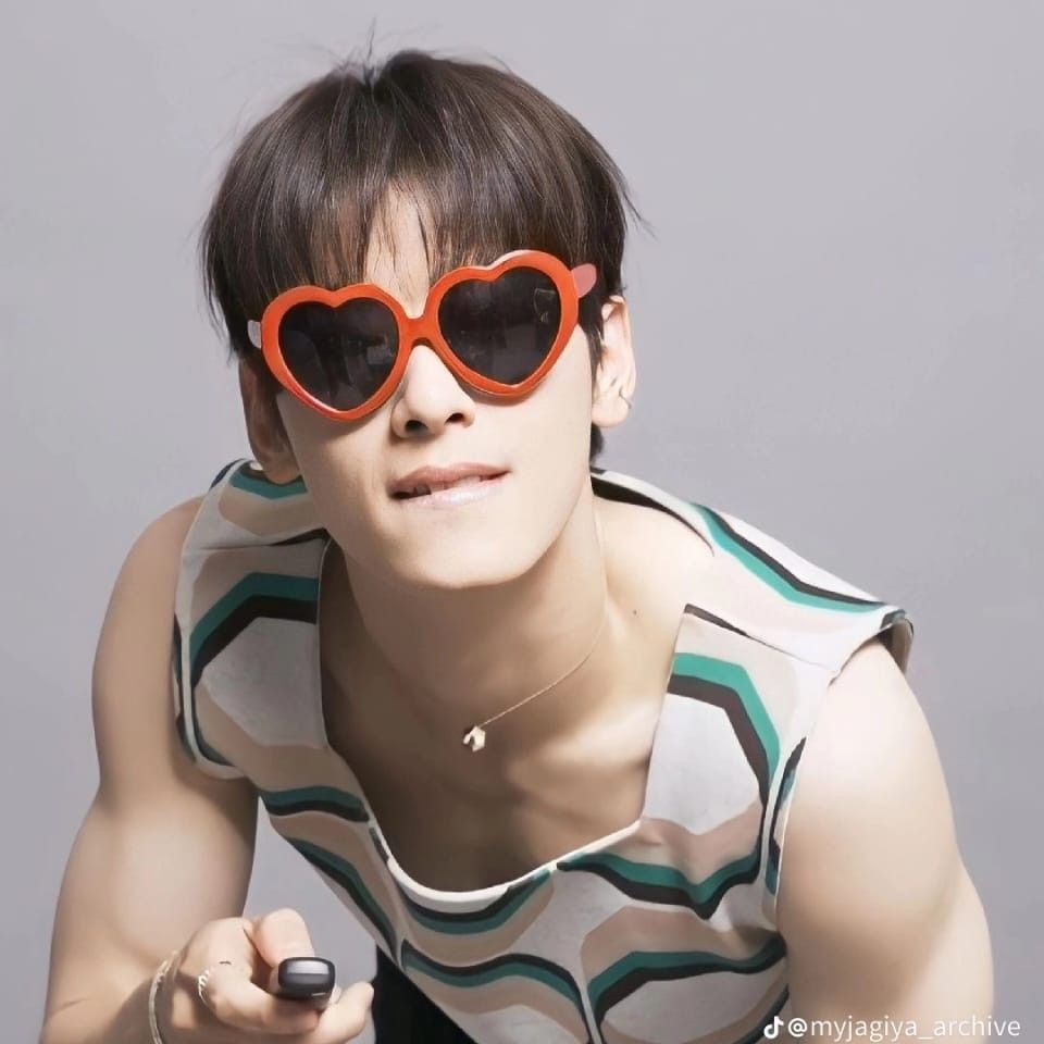 Latest photo of Cha Eunwoo