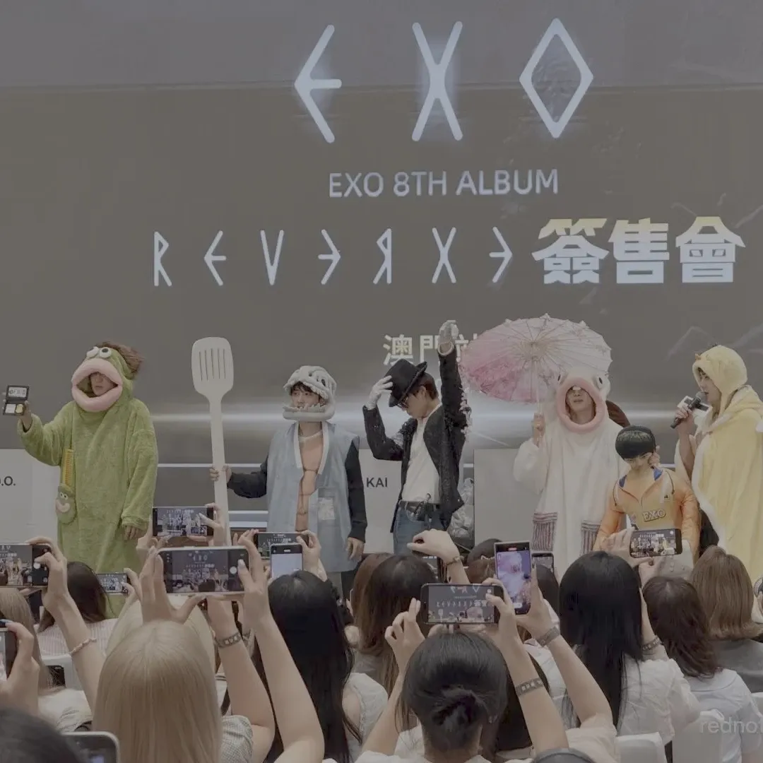 Recent activity shot of Chanyeol