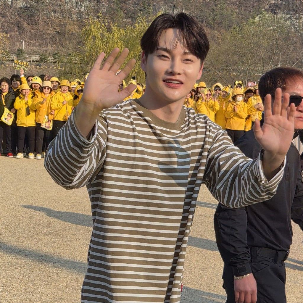 박서진의 비하인드 컷