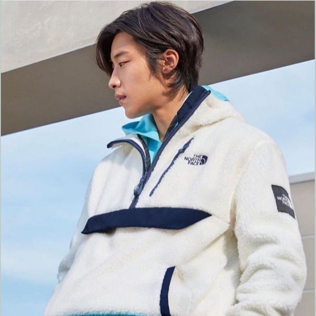 A moment captured by a fan of Woo Dohwan