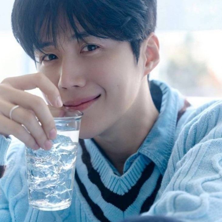 Recent activity shot of Kim Seonho