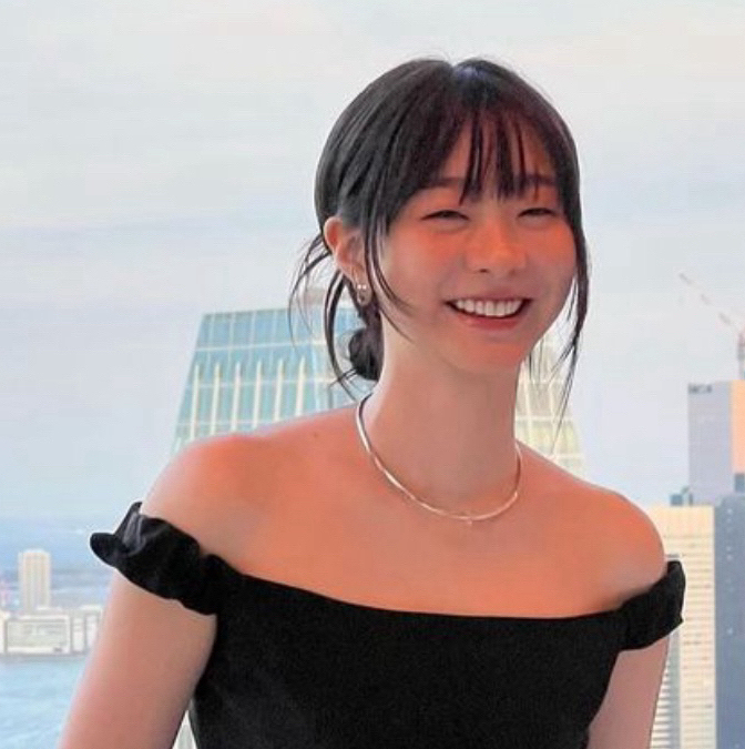 Behind-the-scenes cut of Kim Dami