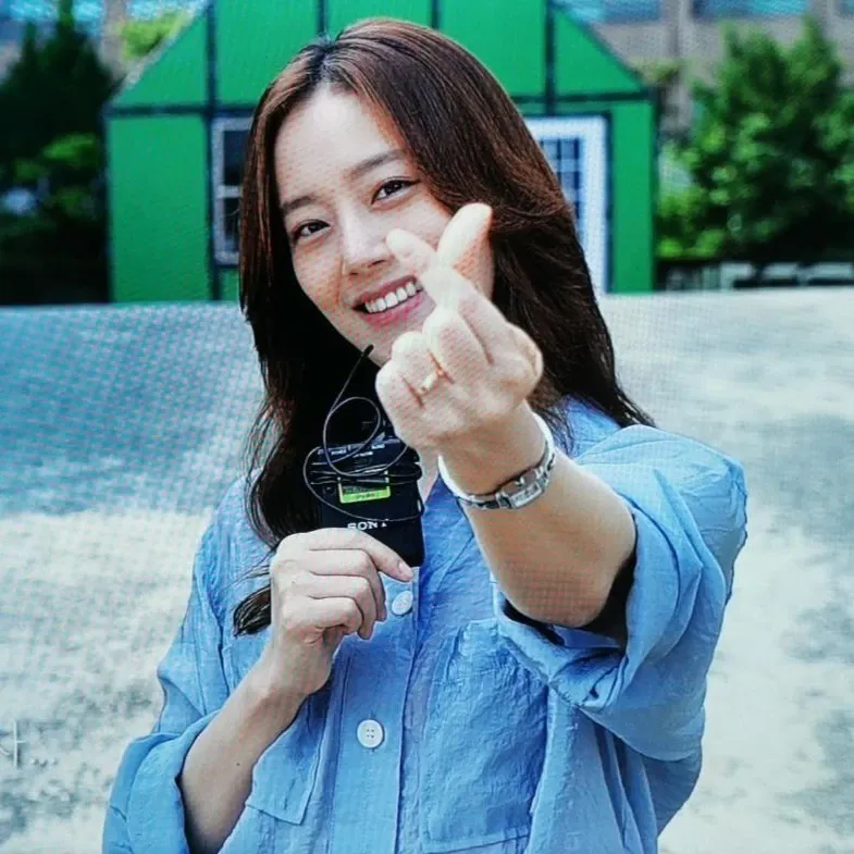 Cuplikan di balik layar dari Moon Chaewon