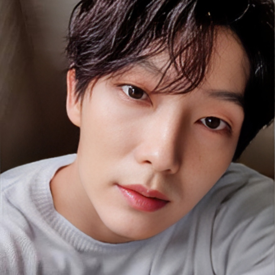 Behind-the-scenes cut of Lee Joongi