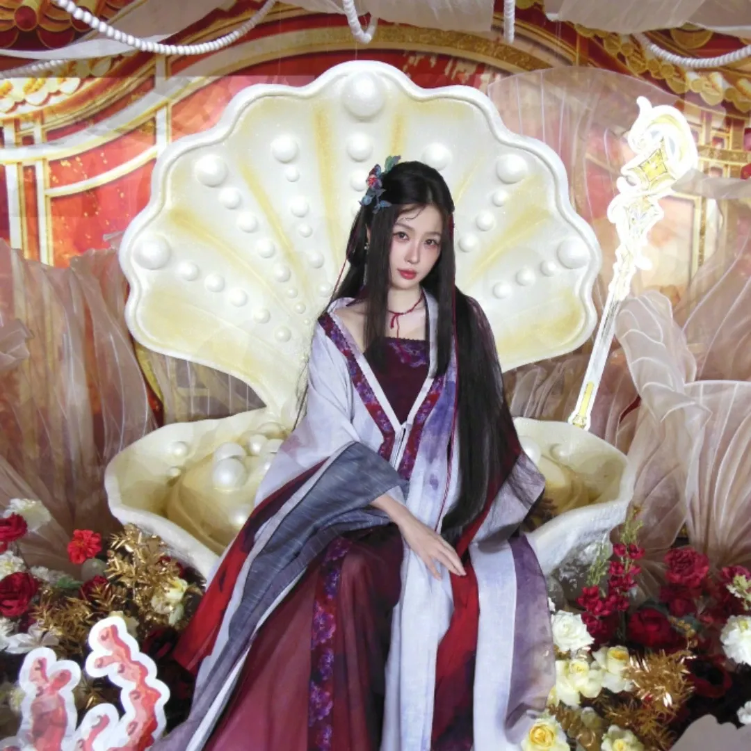 Behind-the-scenes cut of Esther Yu