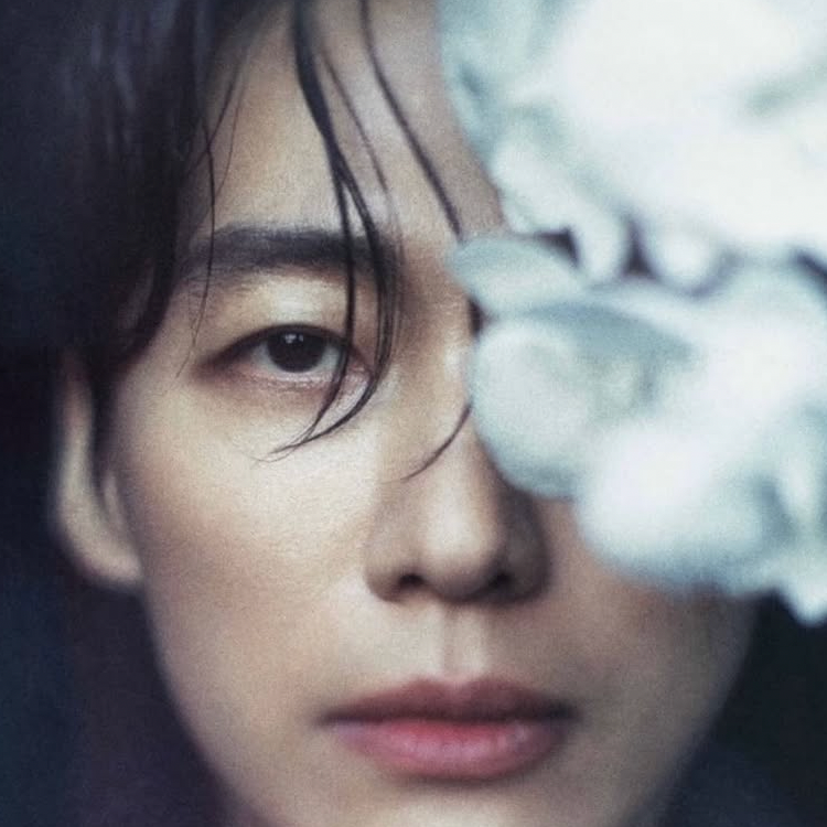 Behind-the-scenes cut of Namkoong Min