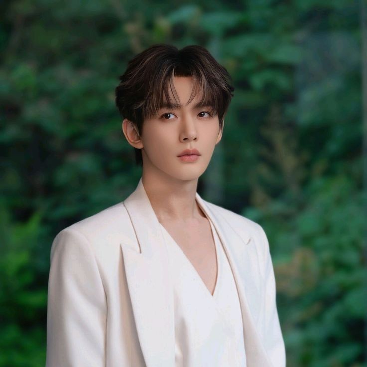 Recent activity shot of Deng Wei