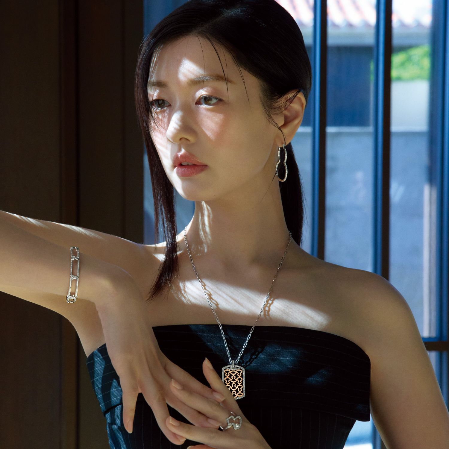 Behind-the-scenes cut of Jung Somin