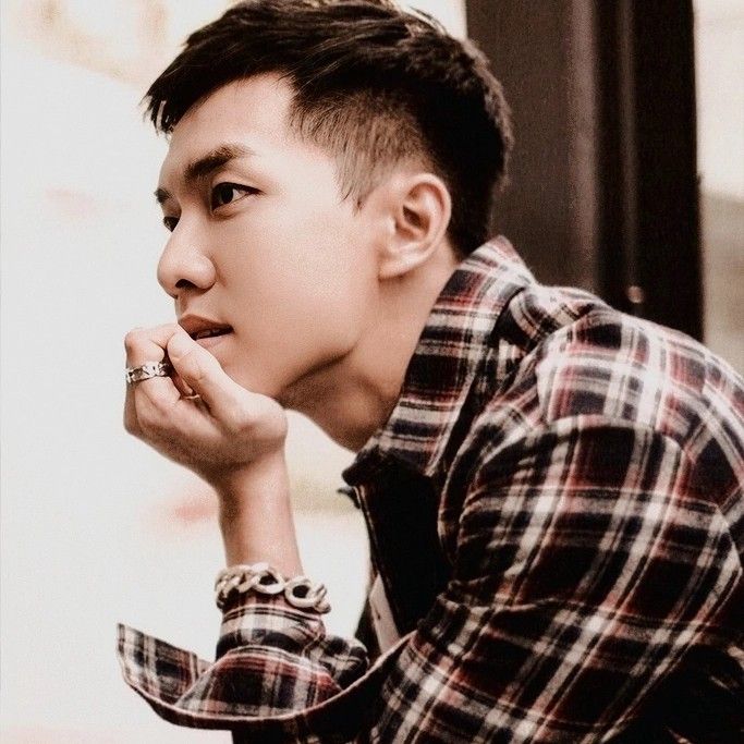 Foto terbaru dari Lee Seunggi