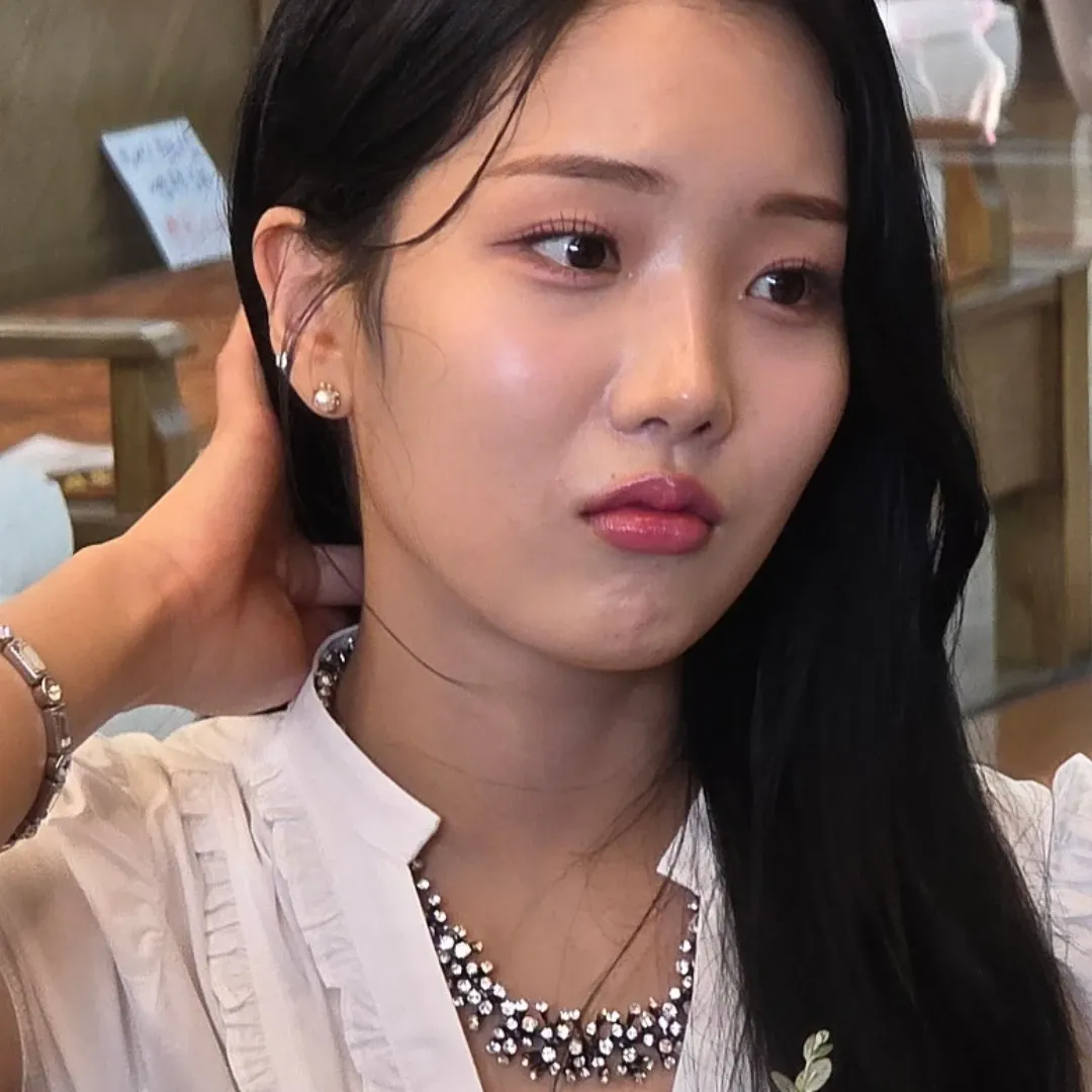 Recent activity shot of Kim Soyeon (2004)