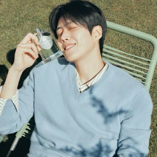 A moment captured by a fan of Kim Seonho