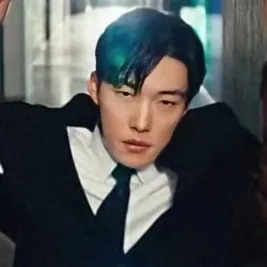 A moment captured by a fan of Woo Dohwan