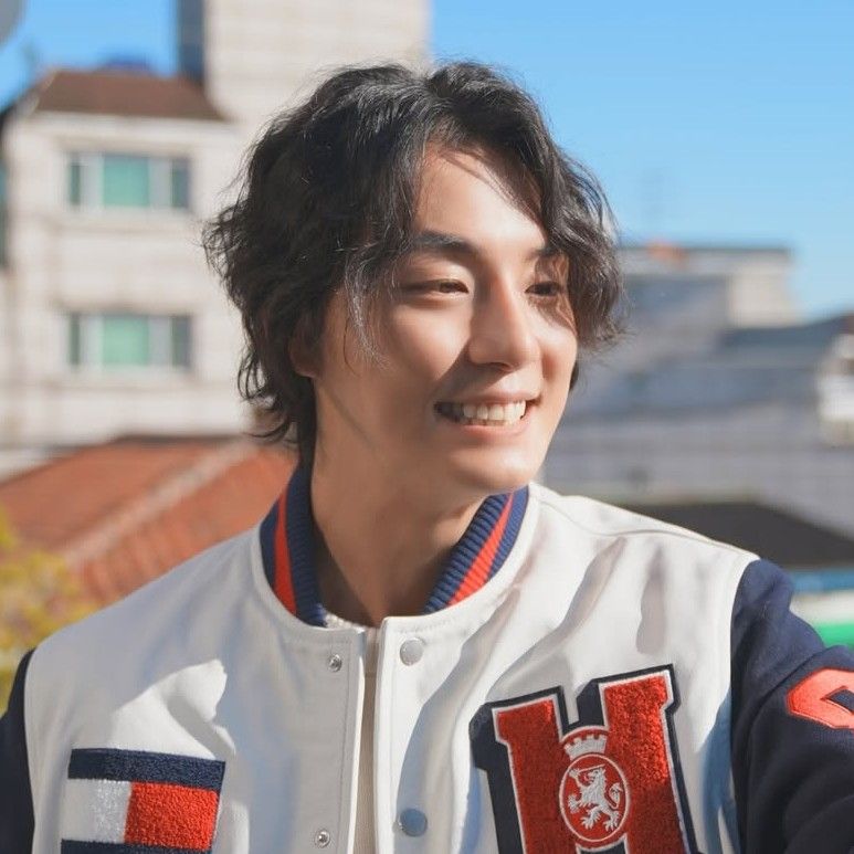 Behind-the-scenes cut of Yoon Shiyoon