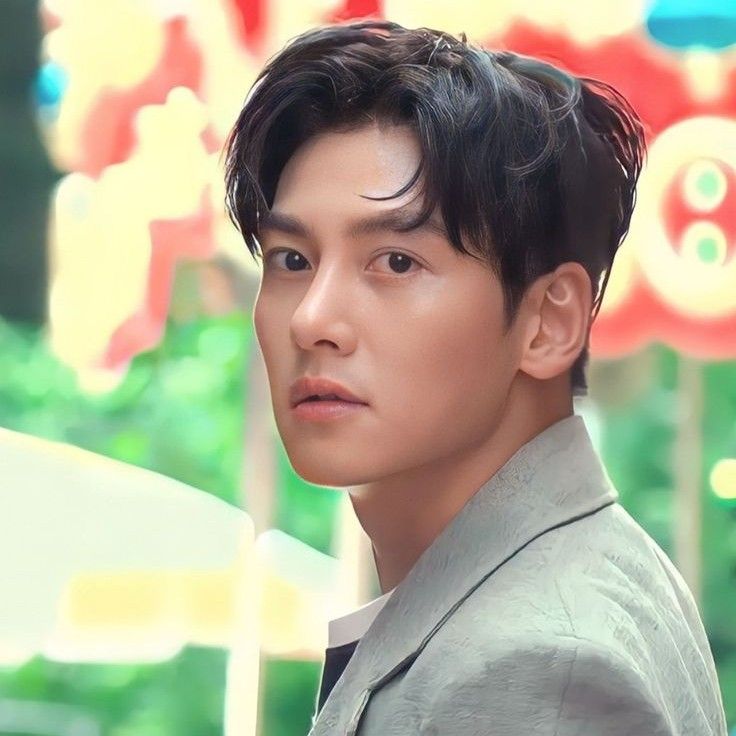 チ・チャンウクの最近の活動ショット