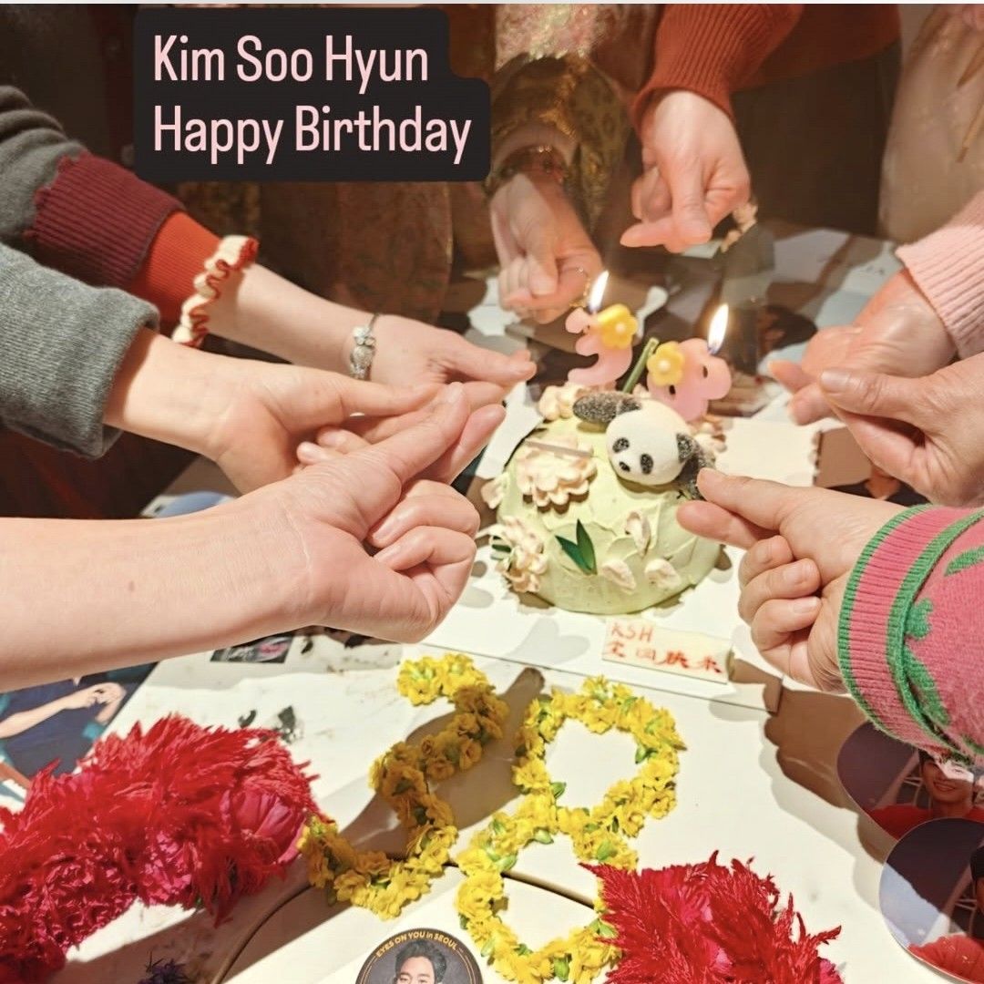 粉絲拍下的金秀賢瞬間