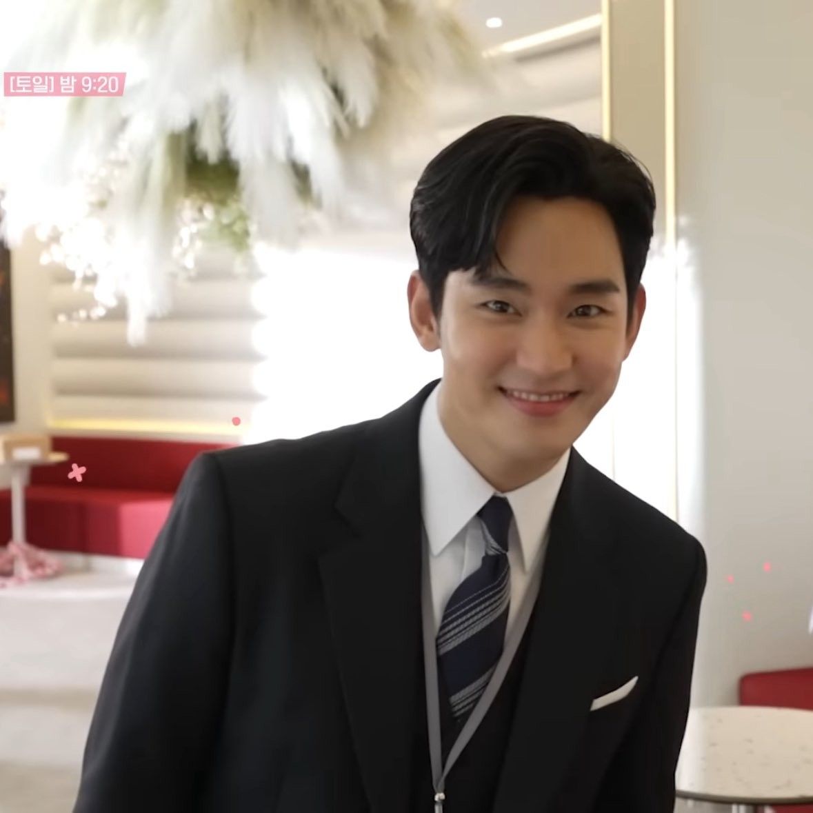 Foto kegiatan terbaru dari Kim Soohyun