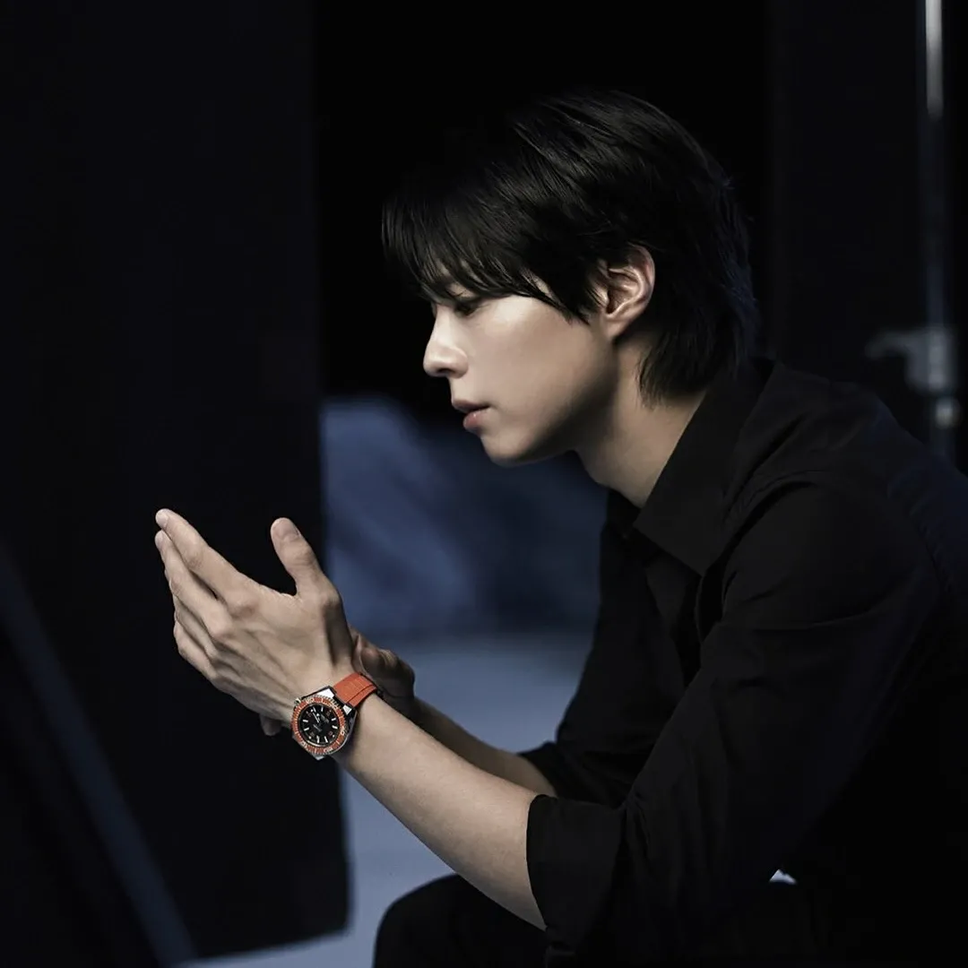 Recent activity shot of Park Bogum