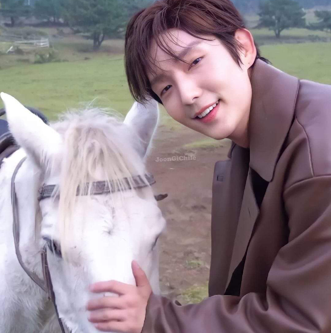 Recent activity shot of Lee Joongi