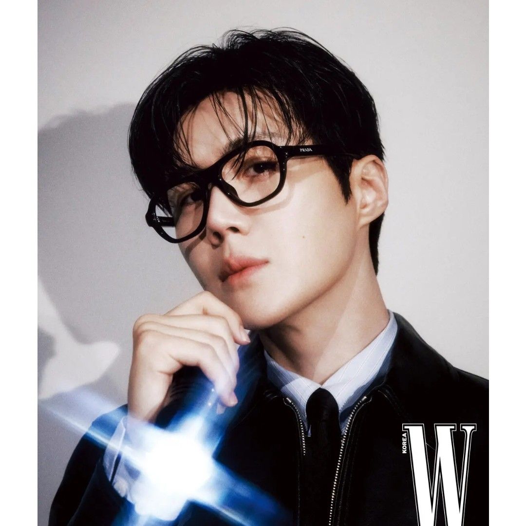 金宣虎的最新照片