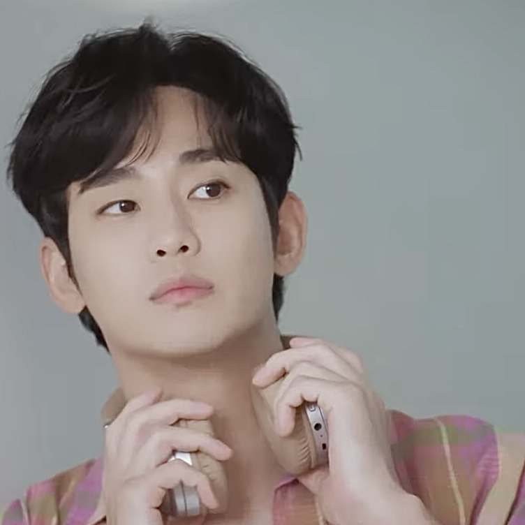 Behind-the-scenes cut of Kim Soohyun