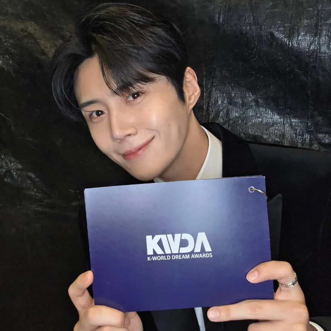 Cuplikan di balik layar dari Kim Seonho