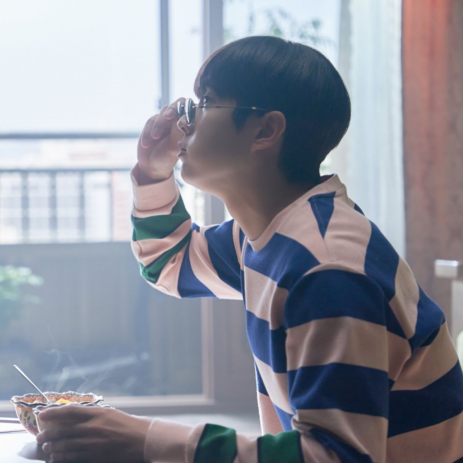 Behind-the-scenes cut of Choi Wooshik