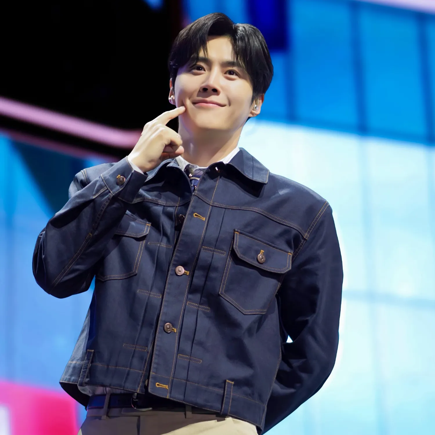 A moment captured by a fan of Kim Seonho