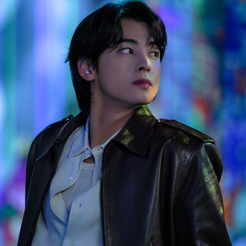 Recent activity shot of Cha Eunwoo