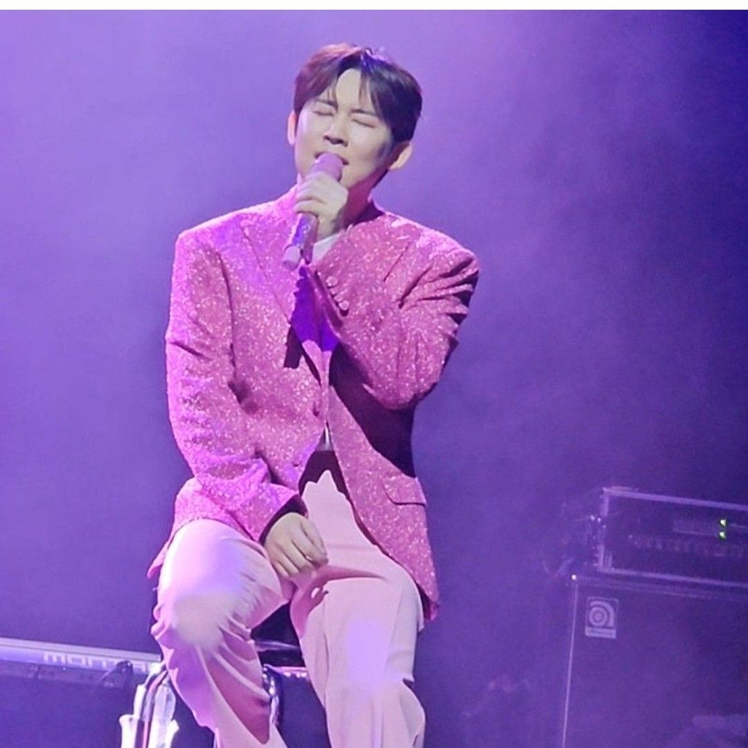 A moment captured by a fan of Jinuk