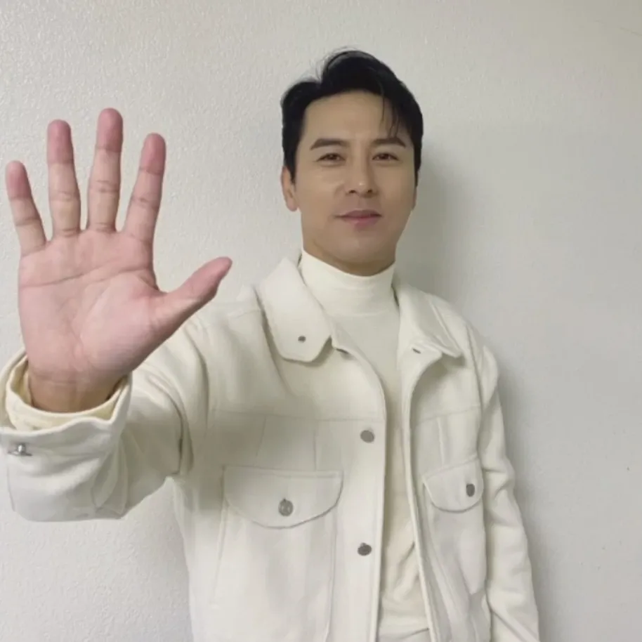 Foto kegiatan terbaru dari Jang Minho