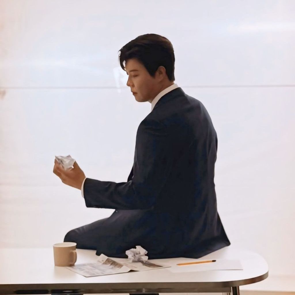 チン・ヘソンの最近の活動ショット