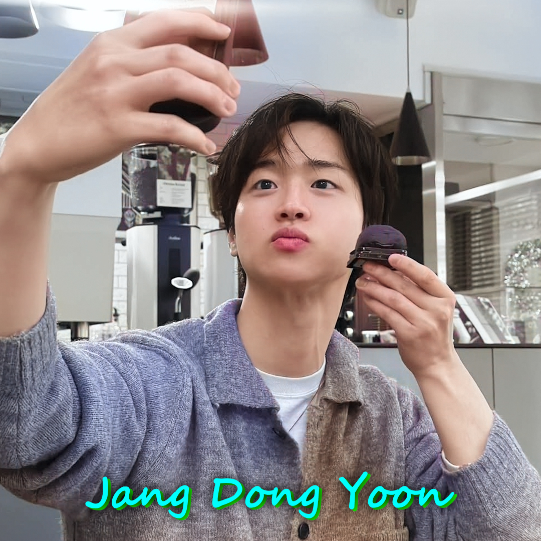 Behind-the-scenes cut of Jang Dongyoon