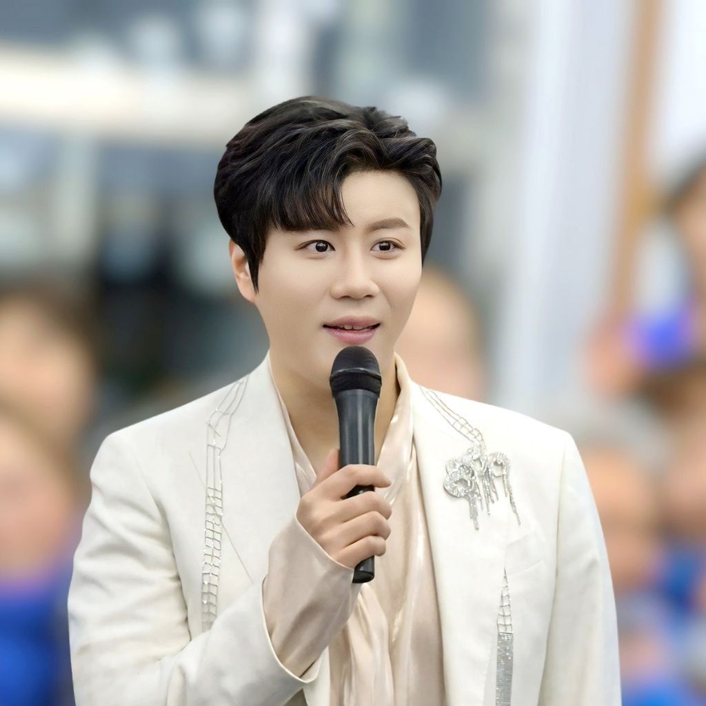 Behind-the-scenes cut of Jin Haesung