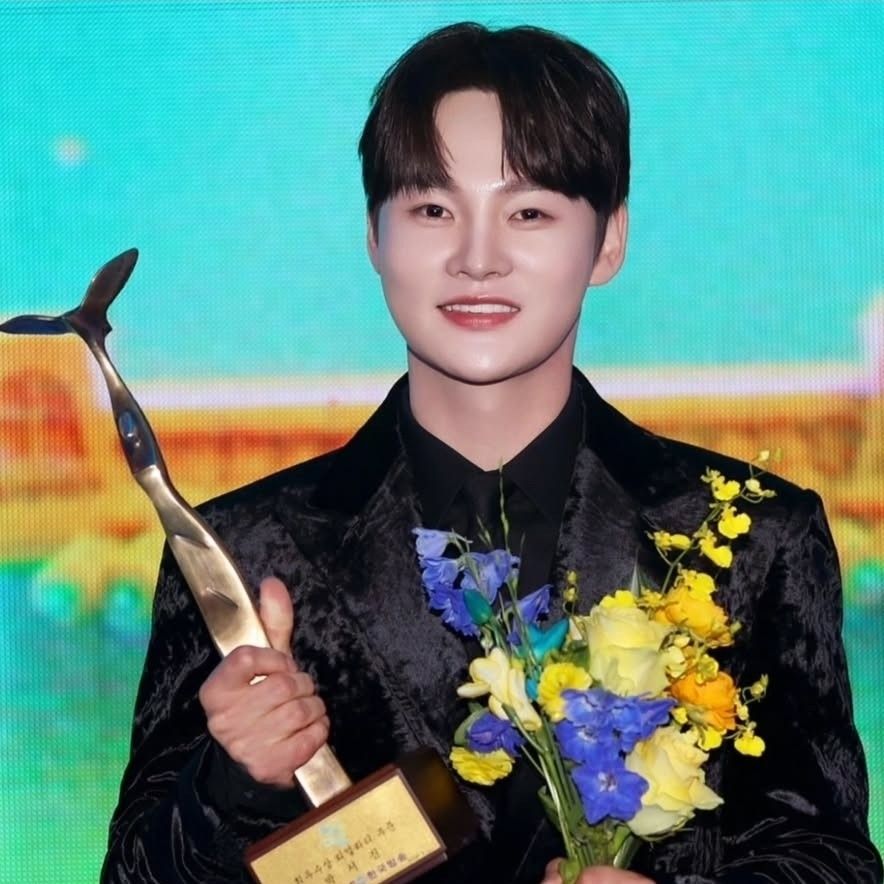 パク・ソジンの最近の活動ショット