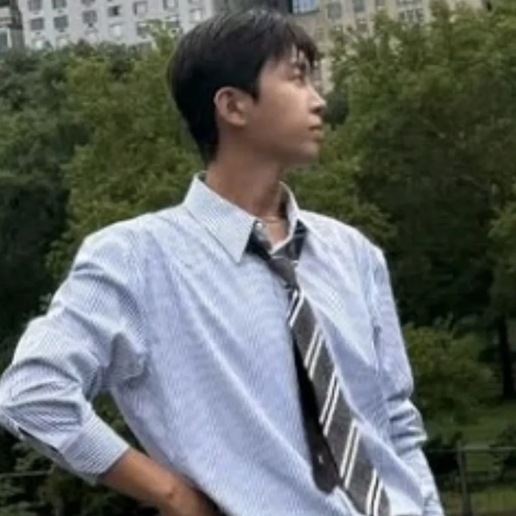 Behind-the-scenes cut of Lim Youngwoong