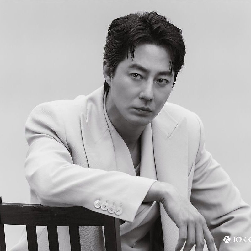 Behind-the-scenes cut of Jo Insung